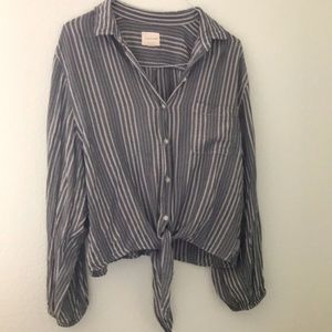 AE XL long sleeved top